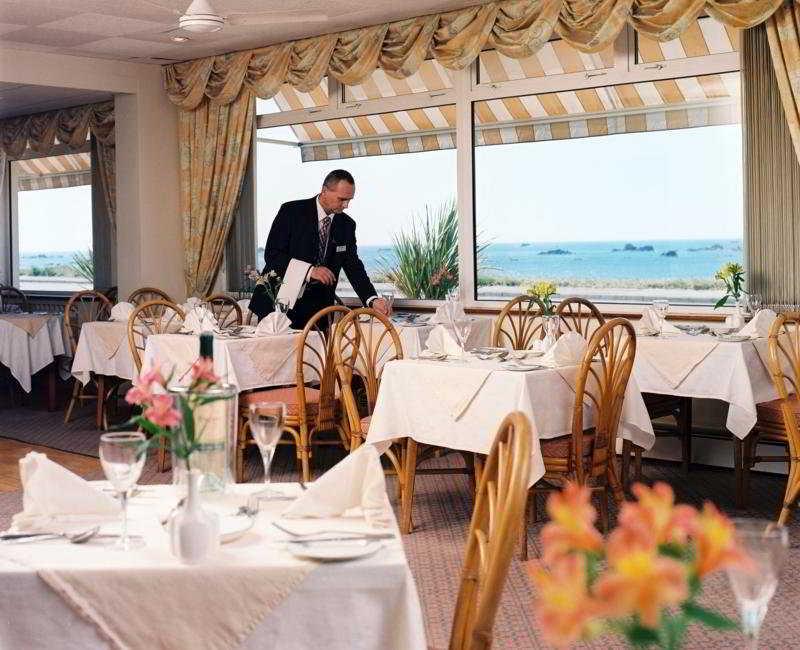The Samares Coast Hotel & Apartments Saint Helier Restoran gambar